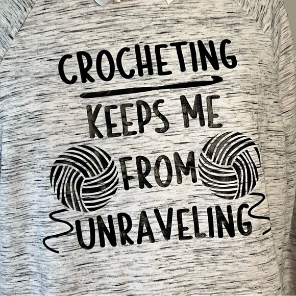 Crochet Women's Size 8-10 Gray Pullover Hoodie Super Soft Kangaroo Pocket - Picture 6 of 6
